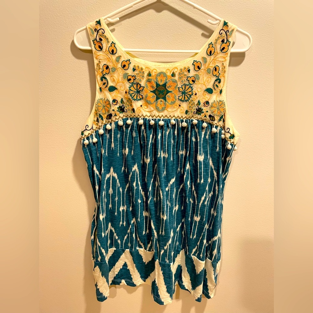 Florets sleeveless embroidered top
